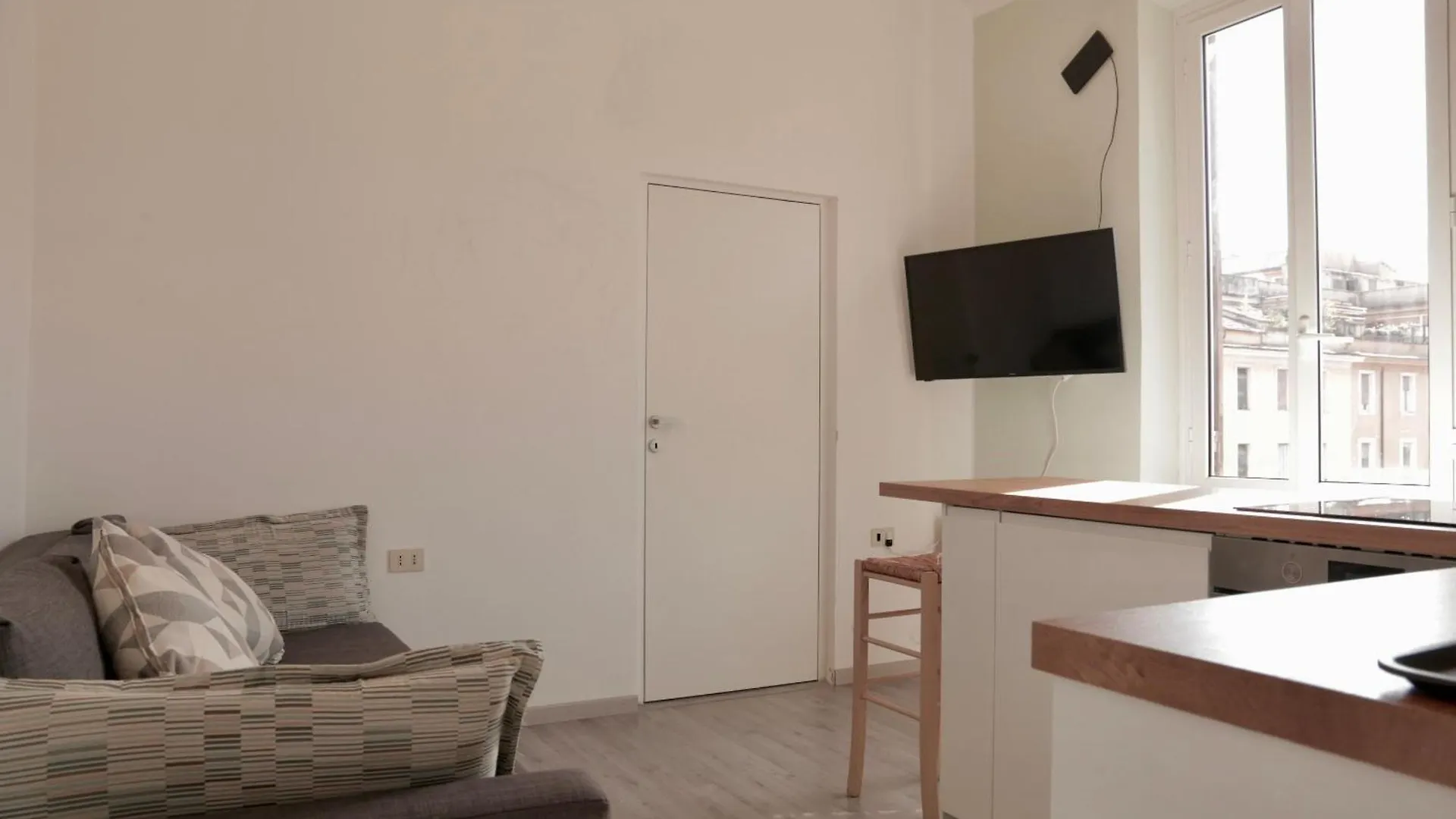 Luna Chiara A Roma Apartment